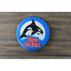 Vintage Sea World Pin Theme Park Orca Souvenir